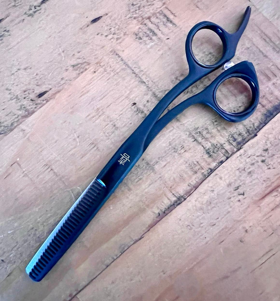 yoiscissors Hairdressing Scissors CX Line Charger