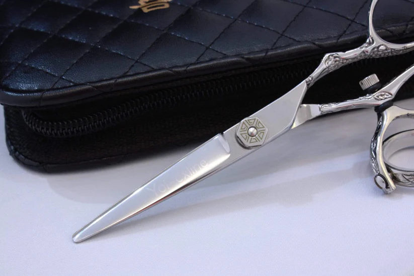 Swivel Thumb Scissor