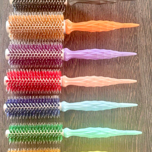 Wooden handle round brushes