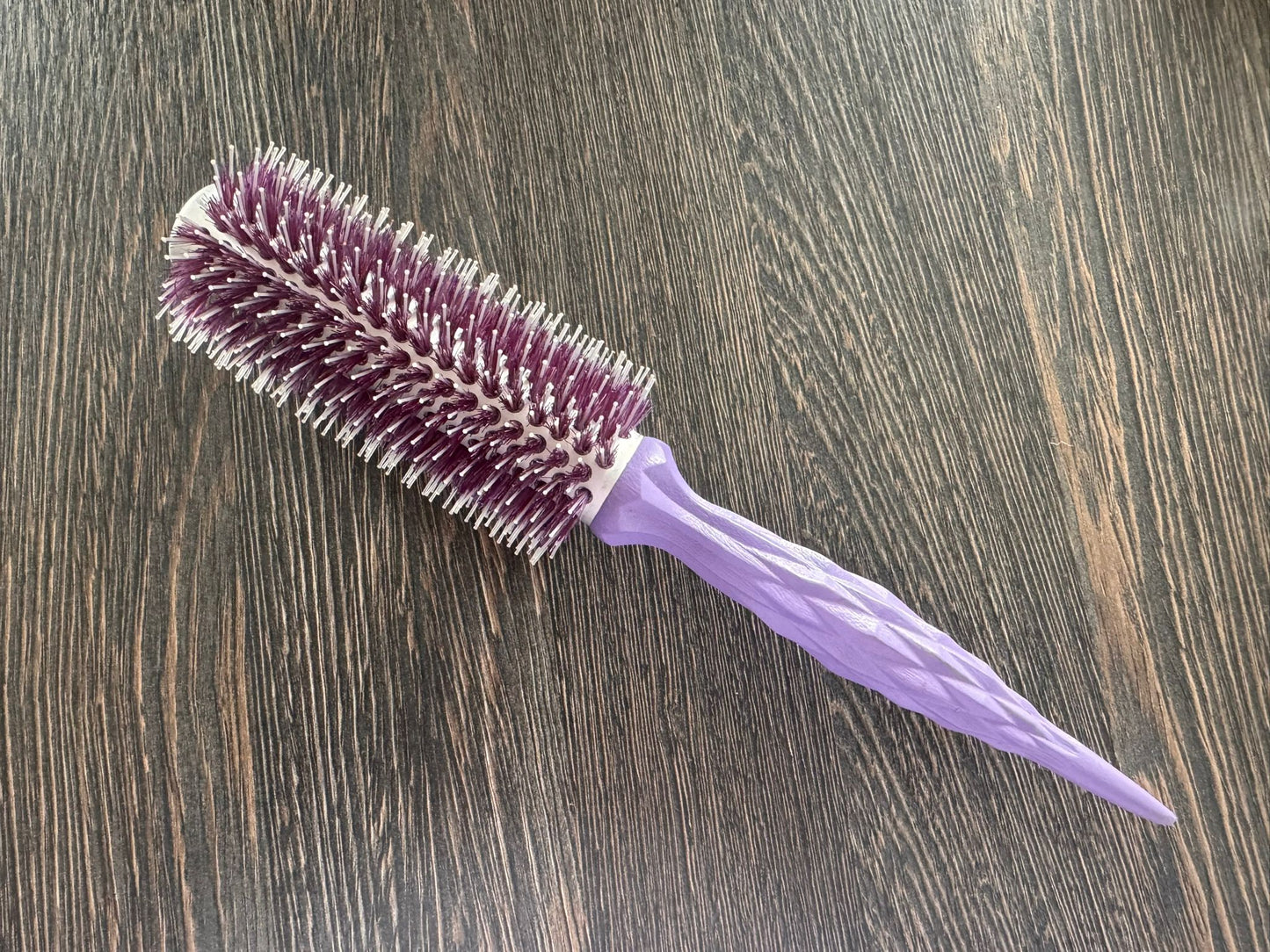 Wooden handle round brushes
