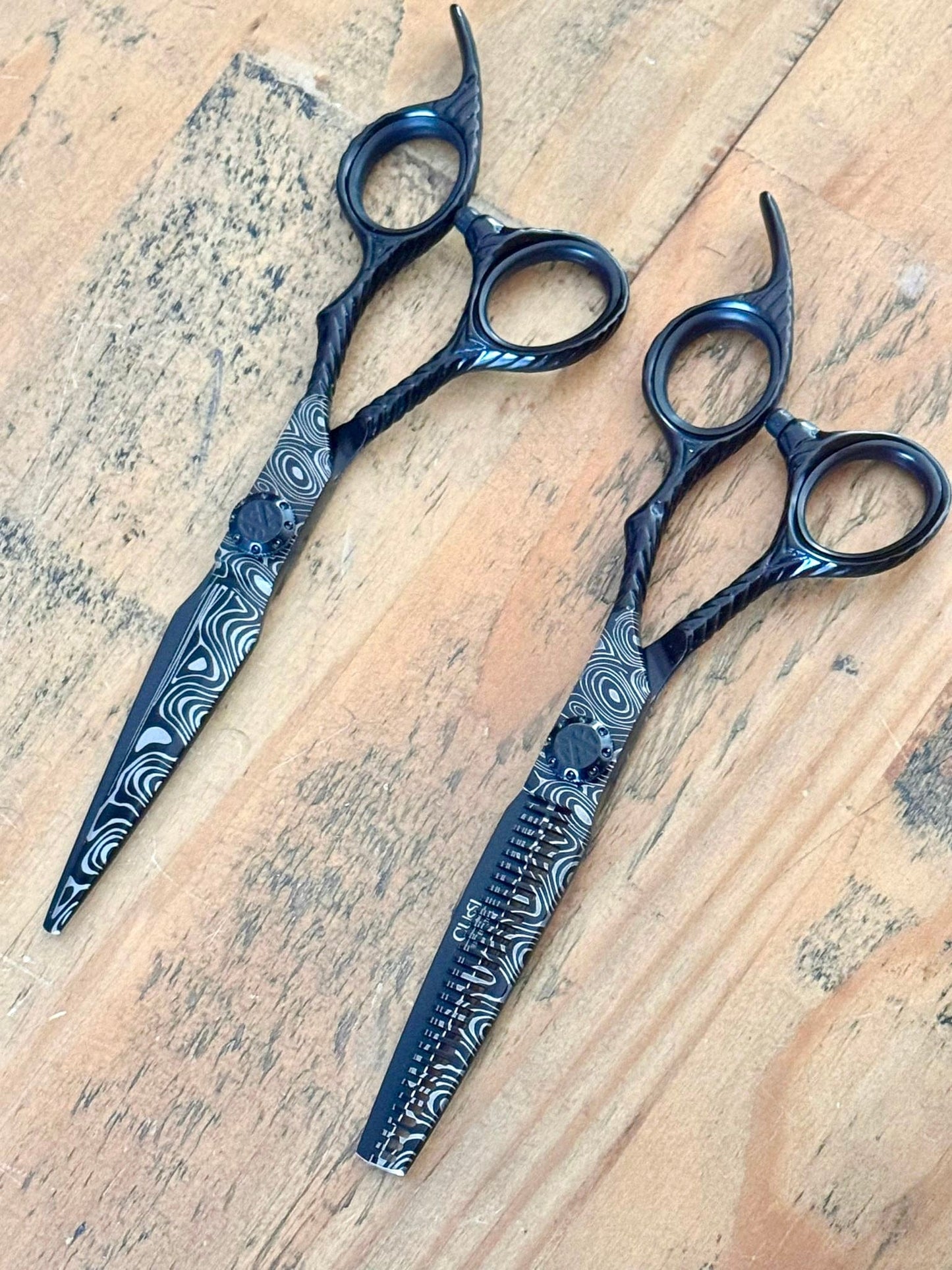 yoiscissors Hairdressing Scissors Set Cussi Swirl