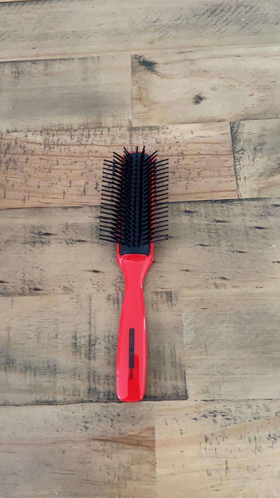 yoiscissors.co.uk Red Vess Brush 7 Row